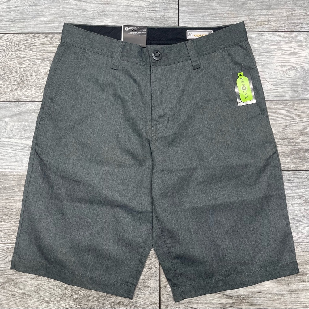 Volcom FRICKIN MODERN CHINO SHORTS size 30